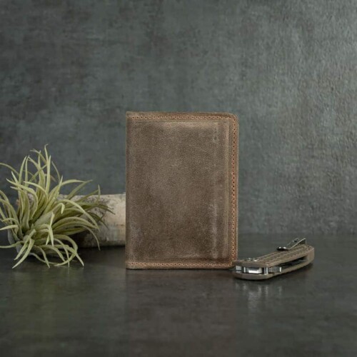 Full grain leather wallet for carrying credit cards