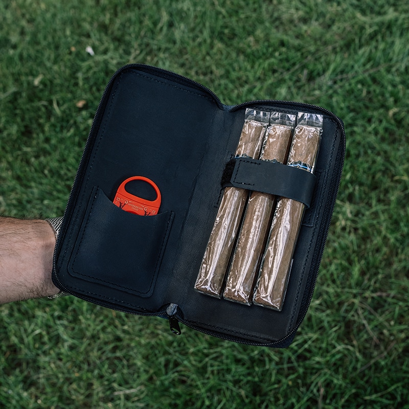 Compact Leather Cigar Case For Travel.